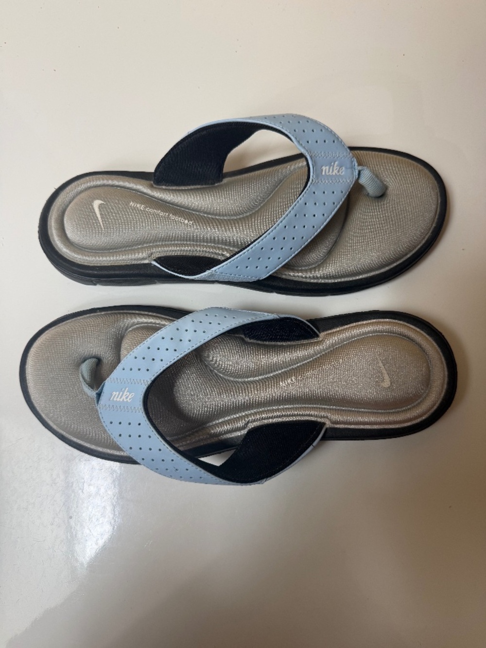 NIKE COMFORT FOOTBED THONG SANDALS - SIZE 8 - ROBIN'S EGG BLUE